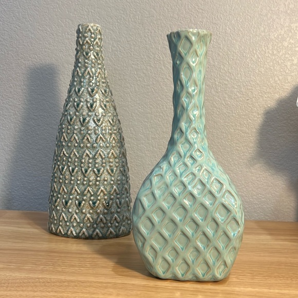 Other - Textured Ceramic Vase Set Home Decor- Spring